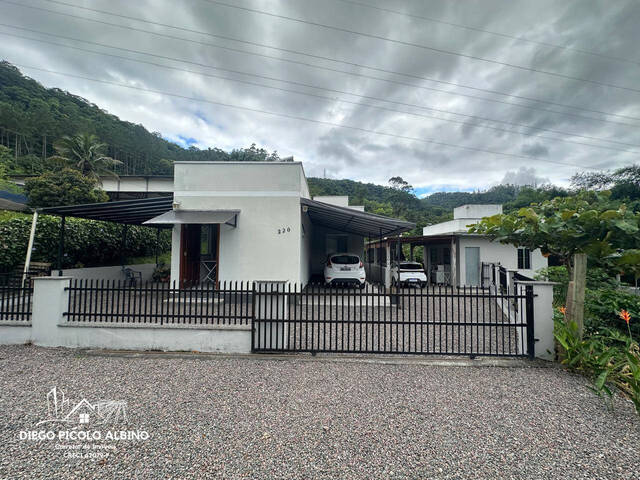 #D0261RO - Casa para Venda em Rodeio - SC - 1