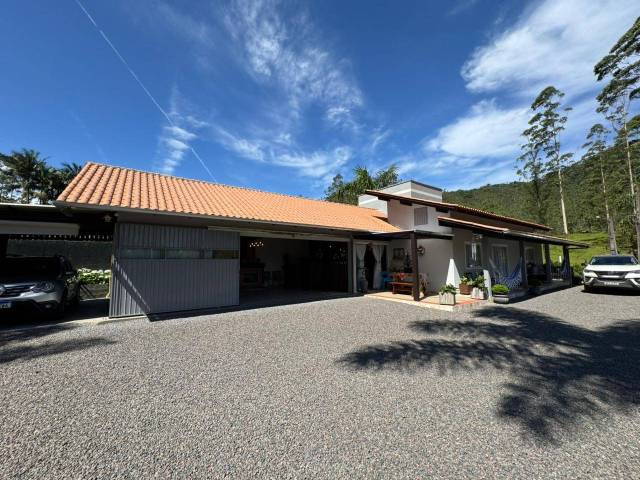 #D0348BN - Casa para Venda em Benedito Novo - SC